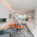 Villa met magazijn