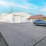 Villa met magazijn