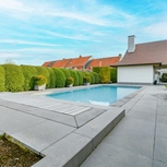 Villa met magazijn