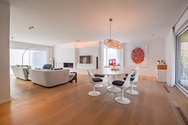 Villa met magazijn